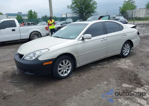 2002 Lexus Es 300 z USA, uszkodzony, nr VIN JTHBF30G920049575